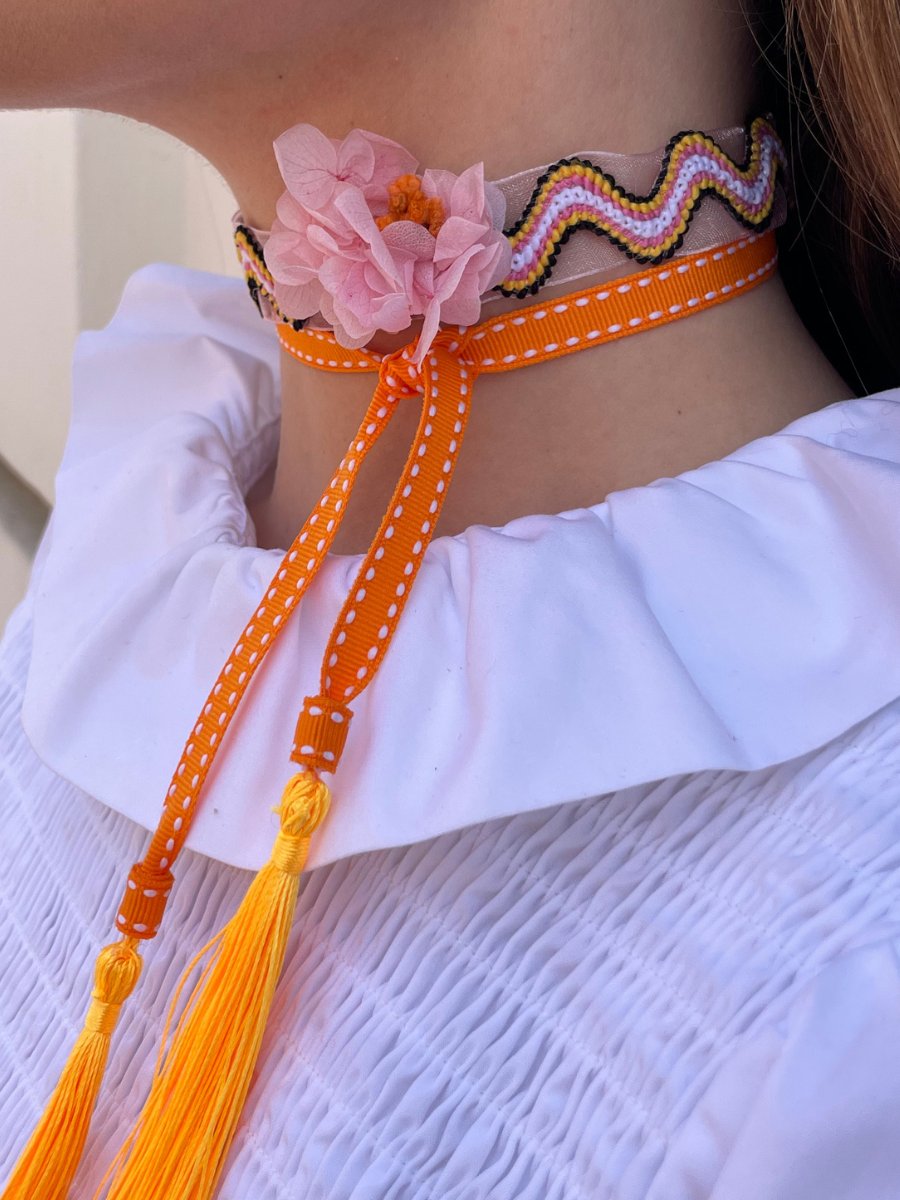 Camila choker