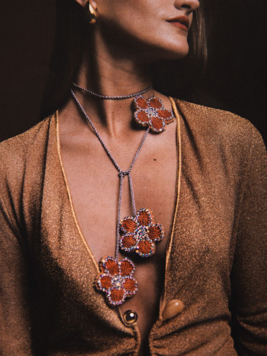 Collares