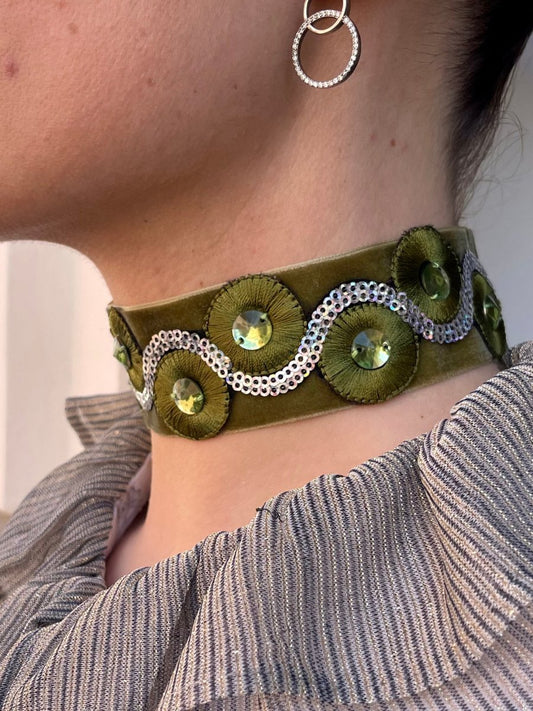 Karina choker