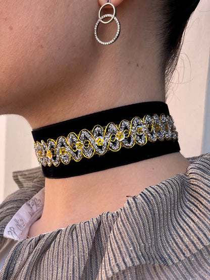 Noemi choker